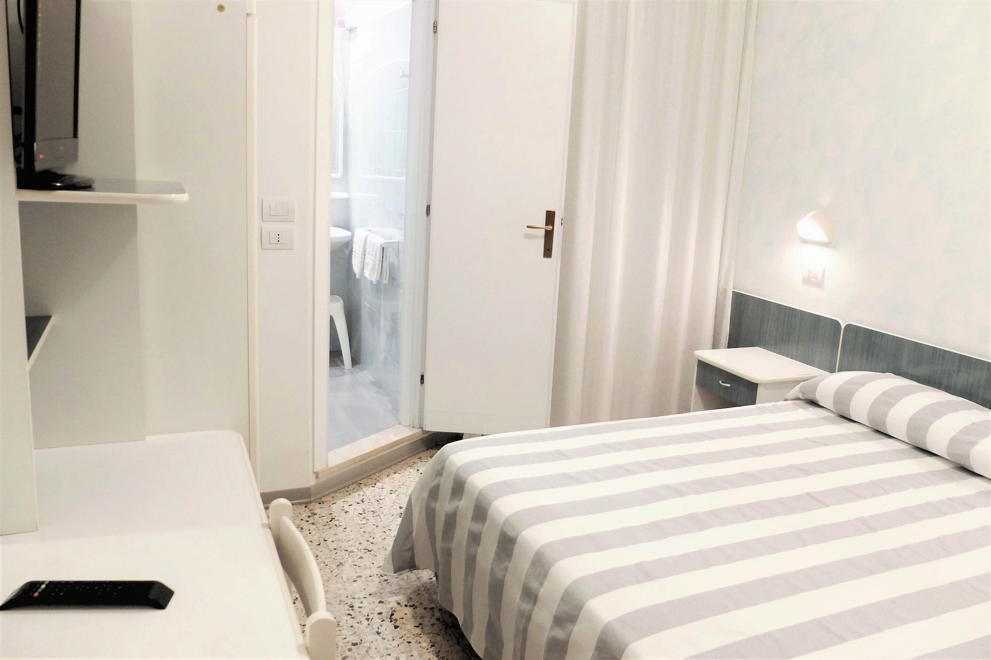 Hotel Aurea Rimini Buitenkant foto