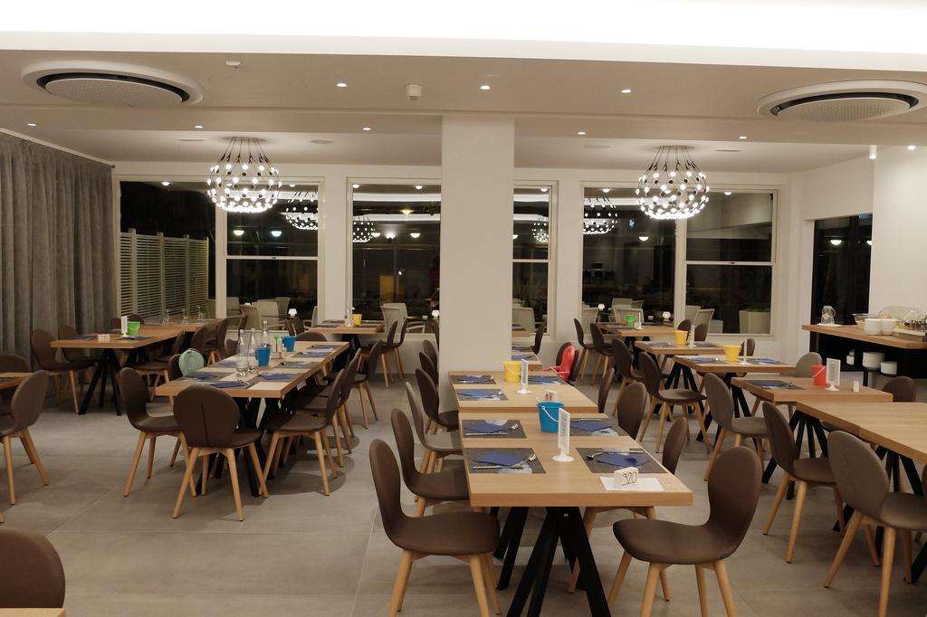 Hotel Aurea Rimini Buitenkant foto